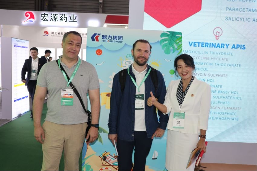 J9集团亮相上海CPHI